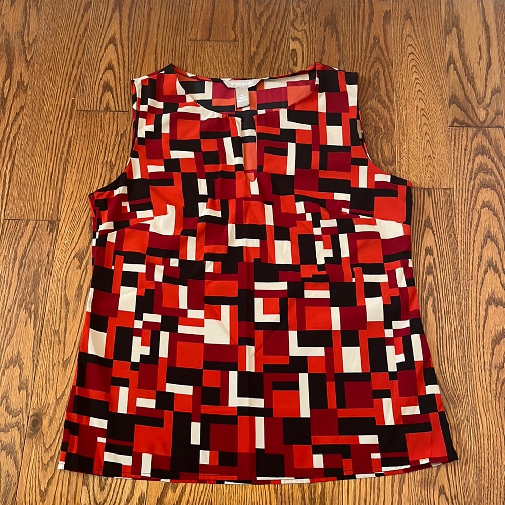 BANANA REPUBLIC Geometric Split Neck Blouse (Size M)